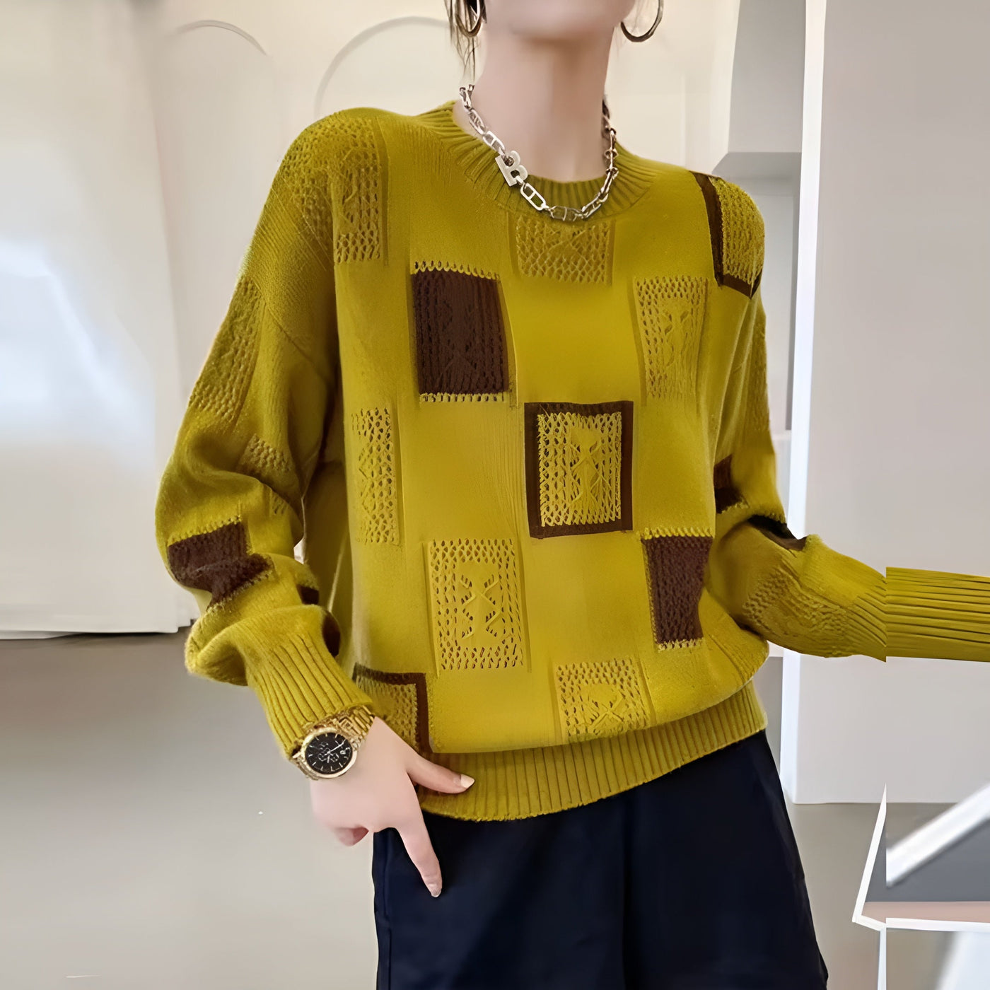 Alina - Chic Women's Sweater
